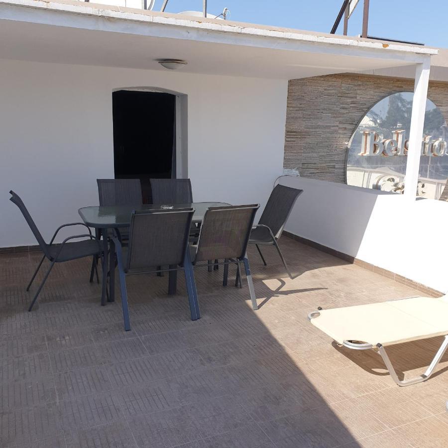Appartement Ahoy Deluxe Apts à Ayía Nápa Extérieur photo